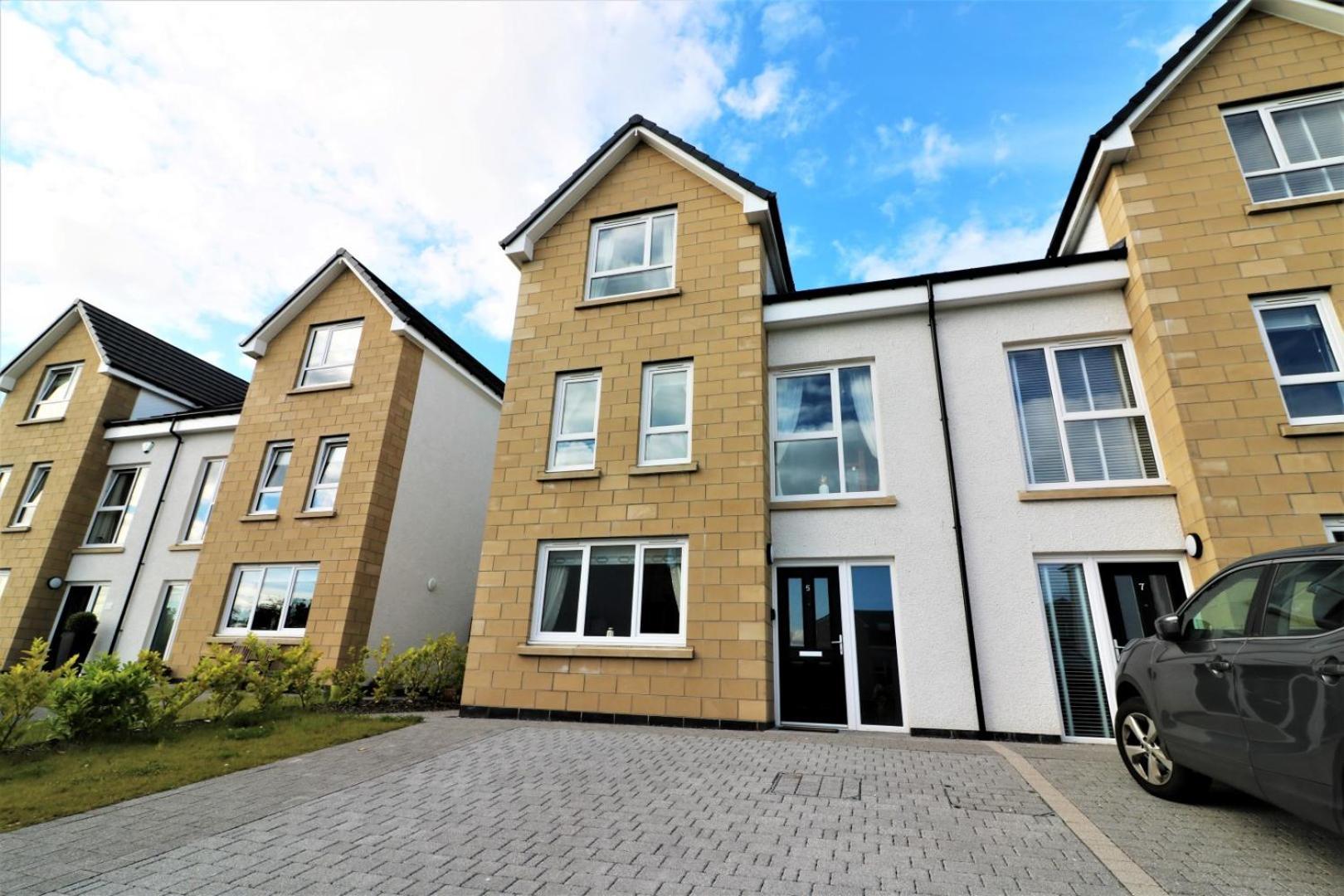 Signature - Macneish House East Kilbride Apartment Exterior photo